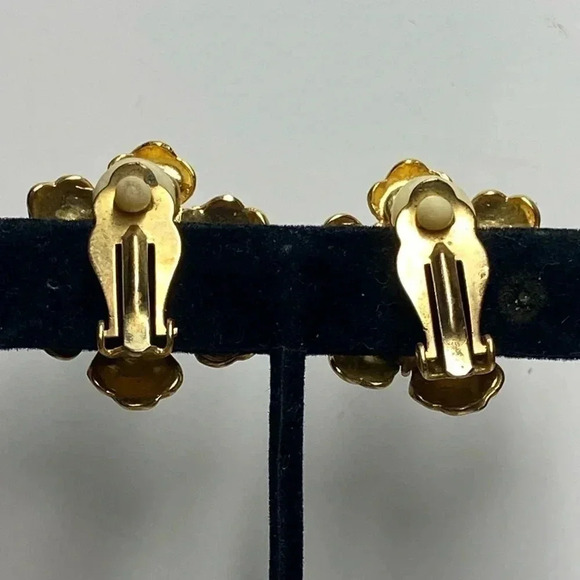 GOLD FAUX PEARL, RHINESTONE CLIP EARRINGS - Picture 4 of 11